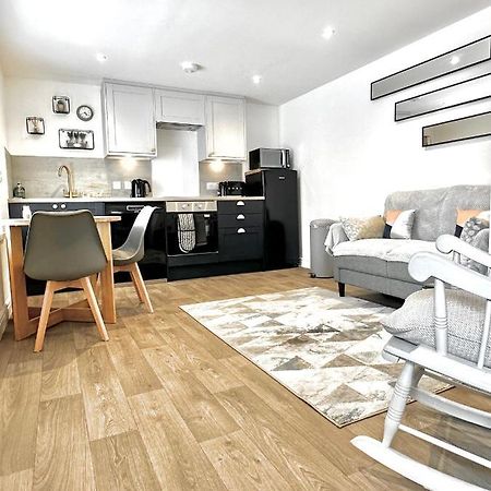 Central, Stylish - 2 Bed Property, The Stable @ Warrenfield, Free Wifi & Parking Оркни Екстериор снимка