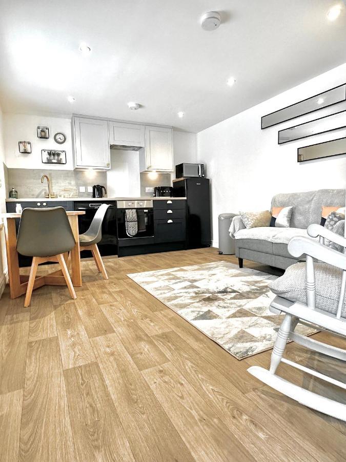Central, Stylish - 2 Bed Property, The Stable @ Warrenfield, Free Wifi & Parking Оркни Екстериор снимка