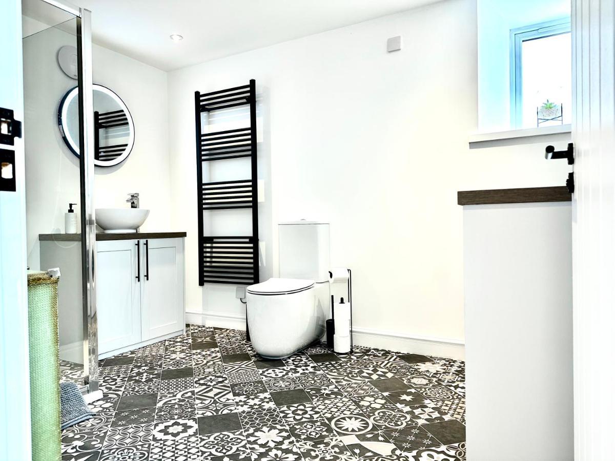 Central, Stylish - 2 Bed Property, The Stable @ Warrenfield, Free Wifi & Parking Оркни Екстериор снимка